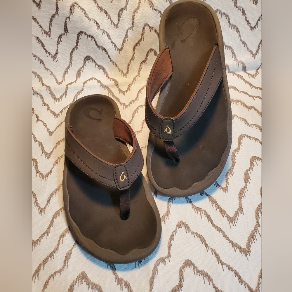 OluKai Brown and Black Women's Leather Thong Sandals